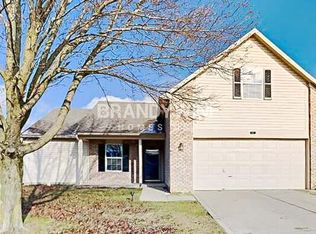 611 Breakers Ln, Fortville, IN