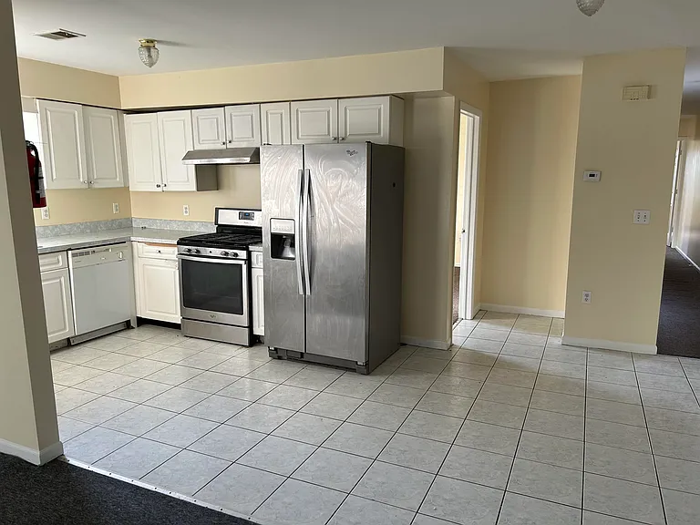 30 Elm Ct #2 — Photo 4