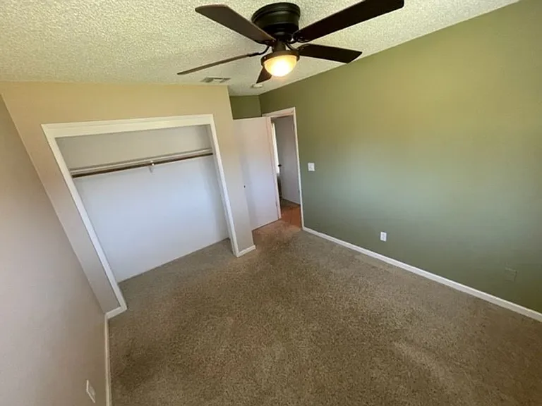 1825 Vista Creek Dr — Photo 13