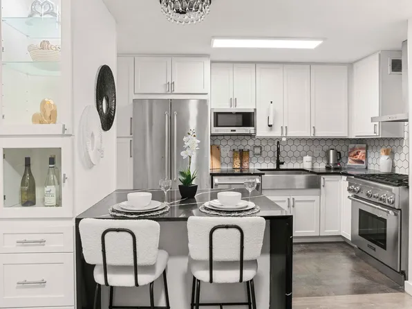 225 East 86th Street image 3 of 15