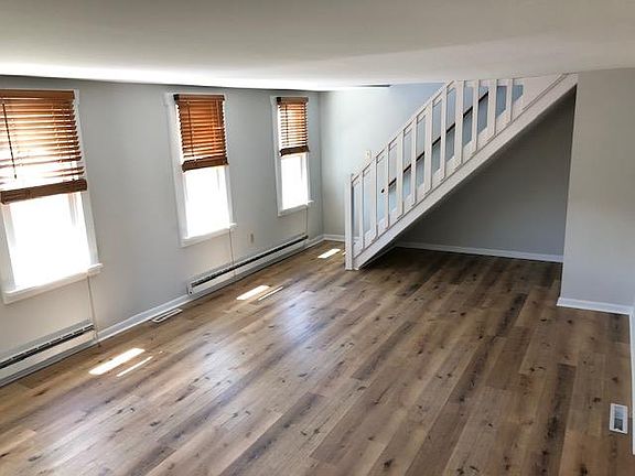 5th image of 105 W Penn Ave Floor 2