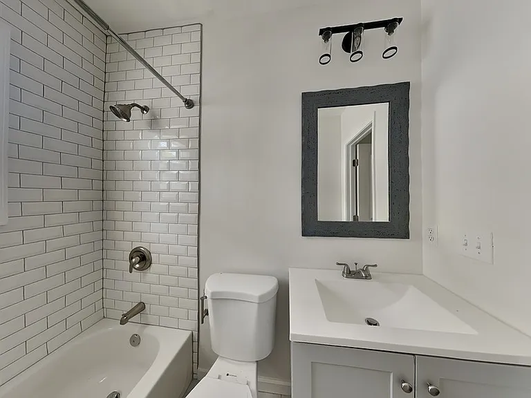 499 Woodlawn Ave NW — Photo 13