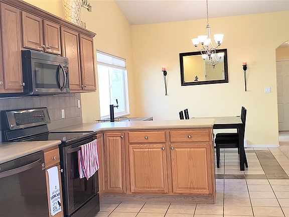 5th image of 3019 Oakwood Dr