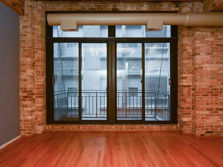 375 W Erie St #123 — Photo 9