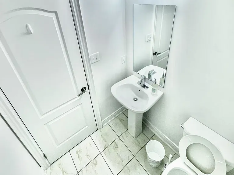 43 Madelaine Dr #4 — Photo 11
