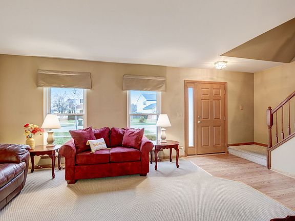 5th image of 2331 N Old Pond Ln