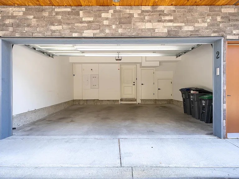 15950 Alder Pl #2 — Photo 19