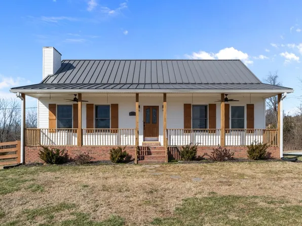 1024 E Piney Rd, Dickson, TN 37055