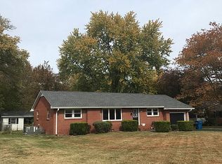 1002 Fairlane Dr, Murray, KY 42071