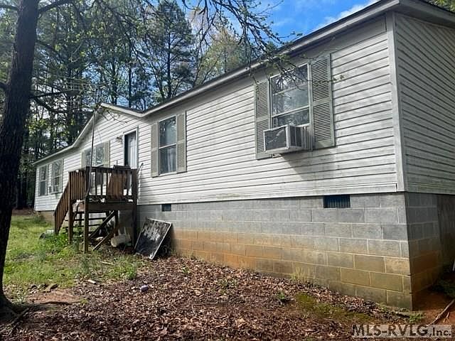 2nd image of 111 Evergreen Ln