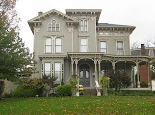 4 Riverside Dr, Poland, OH 44514