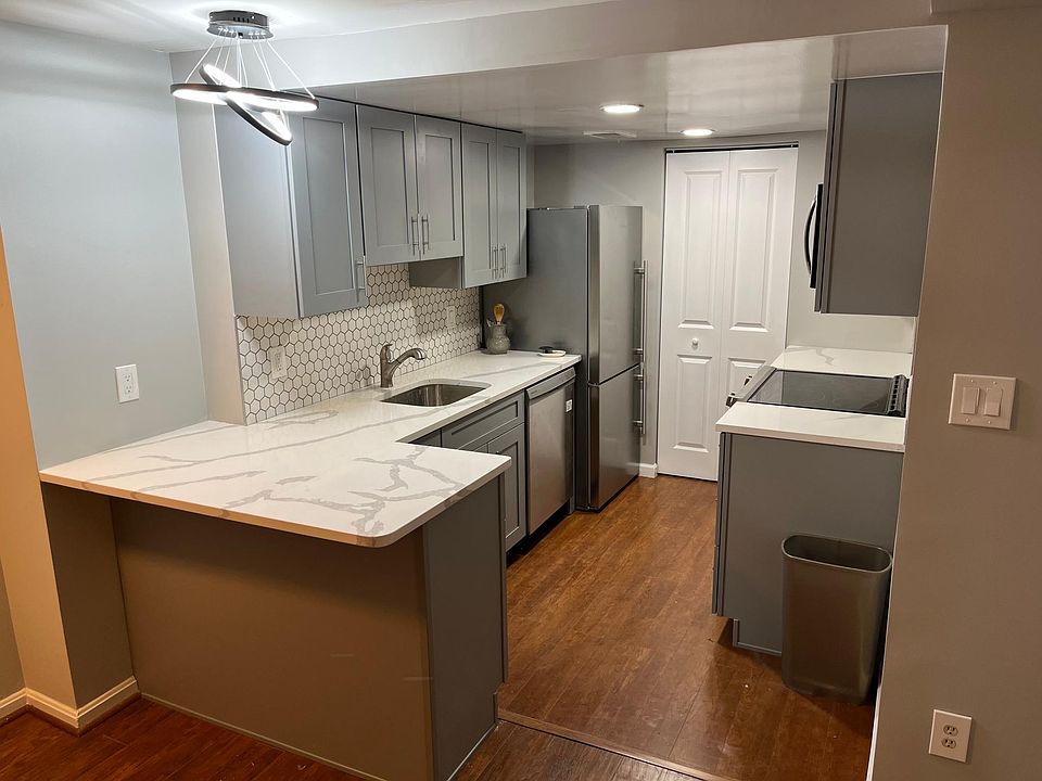 Recently renovated kitchen!