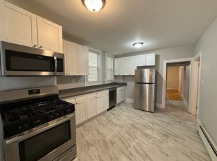 207 Chelsea St APT 1, Boston, MA 02128