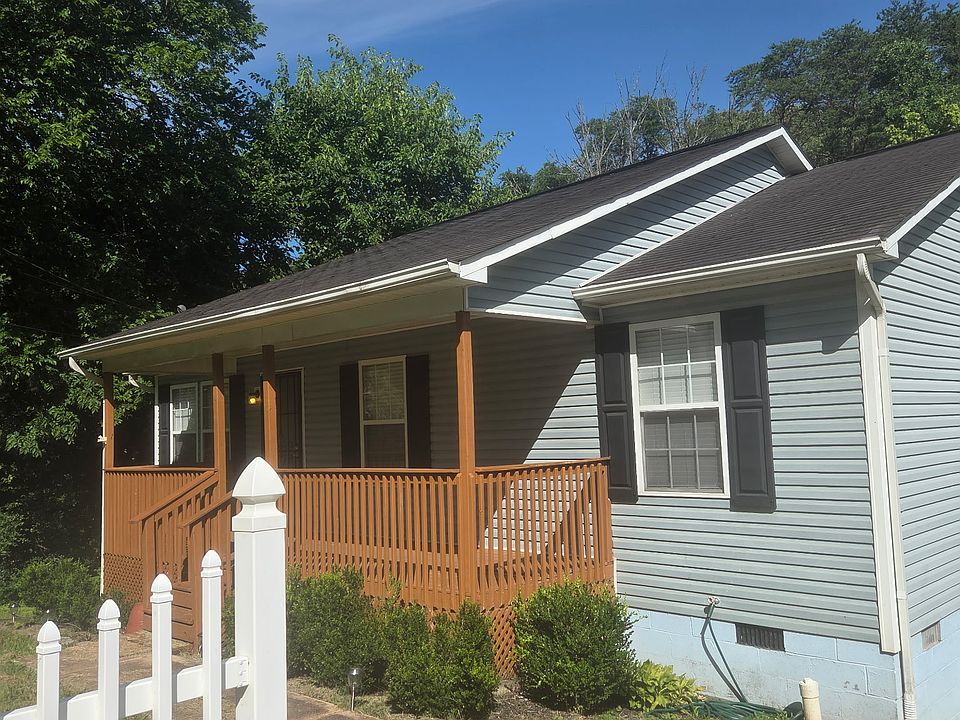 1st image of 2824 Delrose Dr