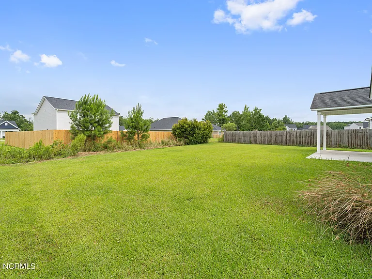 607 Drummond Grove Ln — Photo 16