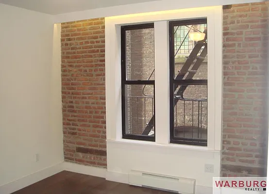 Rented by Warburg | media 10
