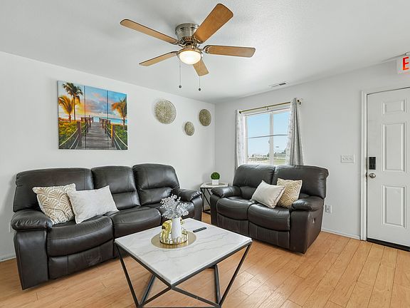 4th image of 1127 8th St Unit A