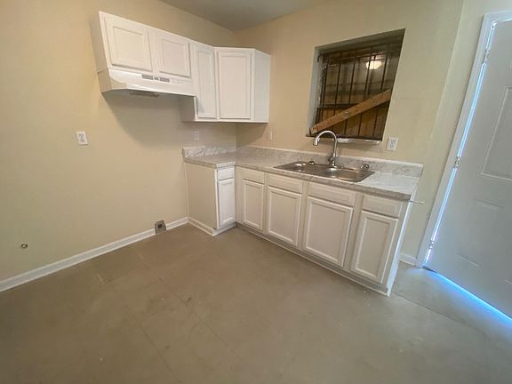 2nd image of 469 E Olive Ave