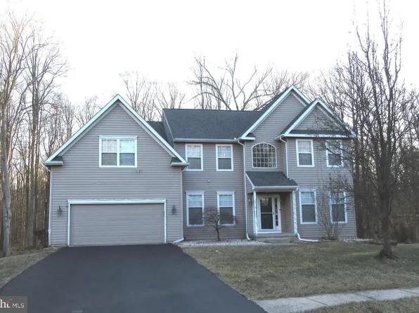 107 Nashua Ct, Bear, DE 19701