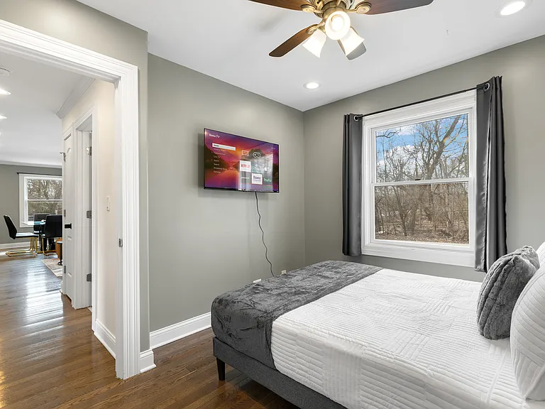 8614 Lakeview Ave — Photo 19