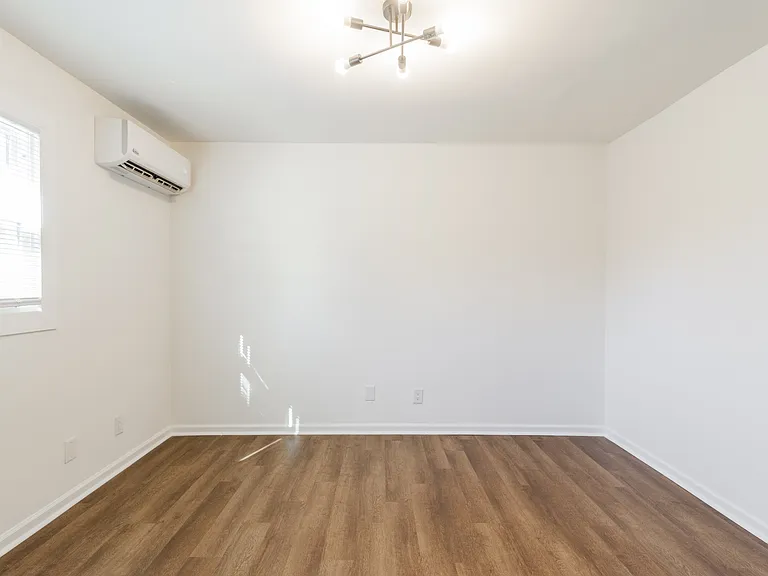 929 Cantwell St — Photo 19