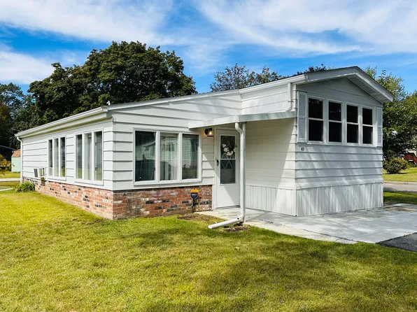 47 Contessa Dr, Springfield, MA 01119