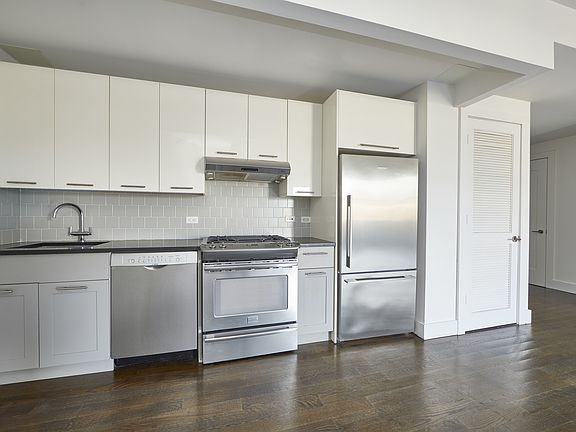2nd image of 341 Eastern Pkwy APT 4B