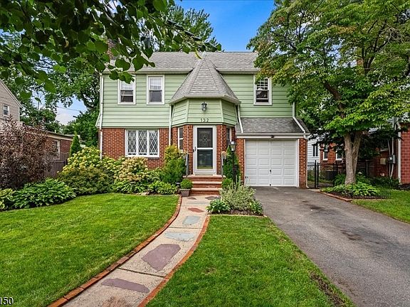 2nd image of 132 Lindbergh Blvd