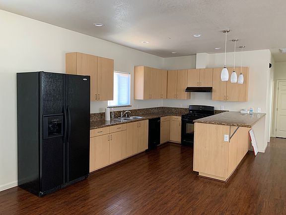4th image of 4058 E Midas Ave