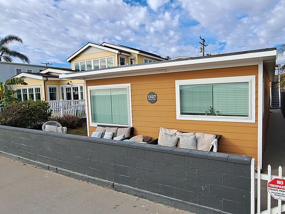 5th image of 1527 Seal Way APT 6