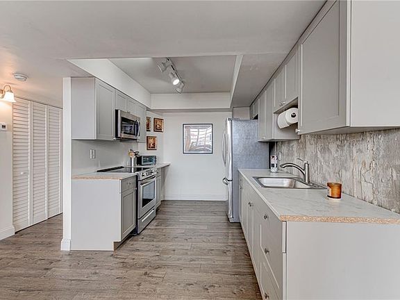 5th image of 1301 NE Miami Gardens Drive #1721w
