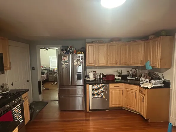 17 Sycamore Ter #4F, Somerville, MA 02145