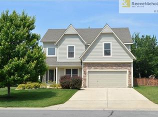 945 S Clearwater Hills St, Olathe, KS 66061