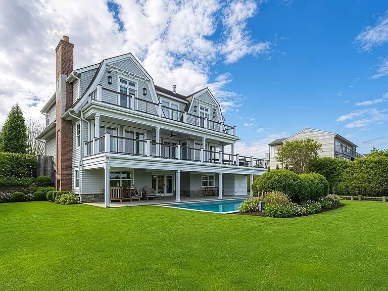 45 Dune Rd — Photo 3