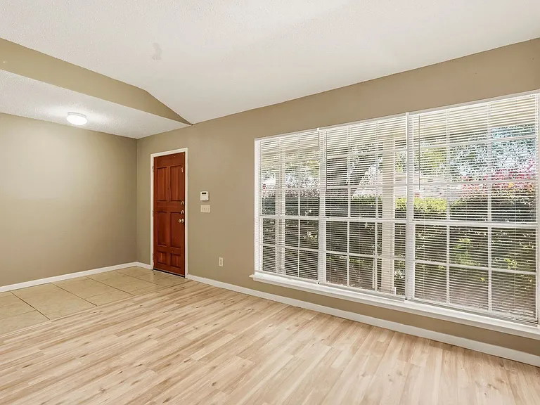 12318 Fetlock Dr — Photo 23
