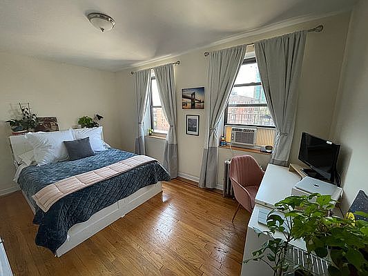 2nd image of 25-17 44th St #2