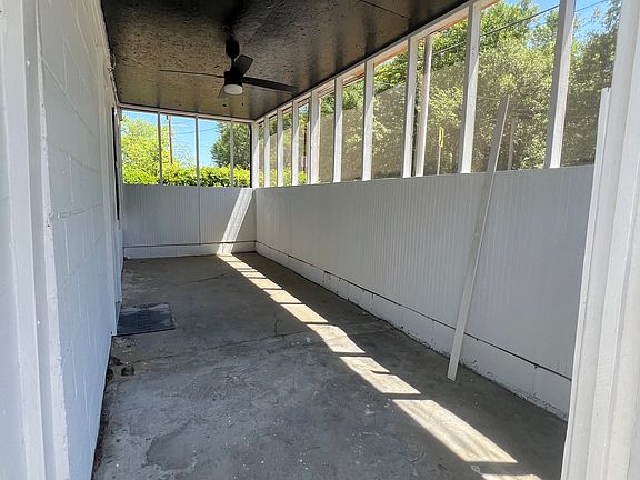 4th image of 621 W Jones Ave #B