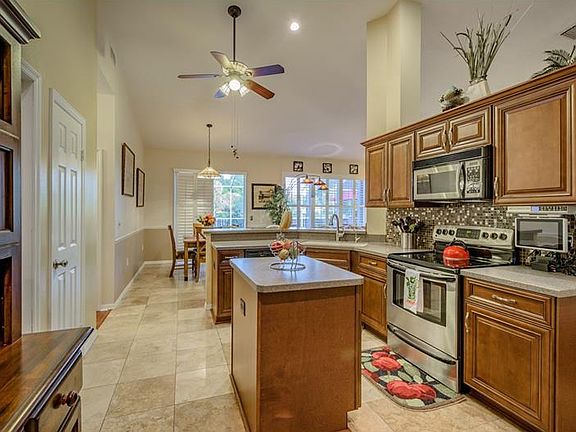 5th image of 2718 Crestfield Dr