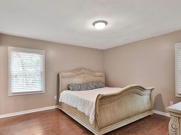5th image of 137 Scatterfoot Dr
