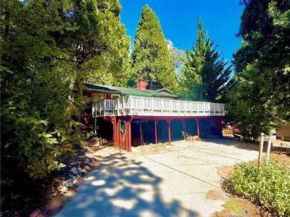 31136 Mountain Oak Dr, Running Springs, CA 92382