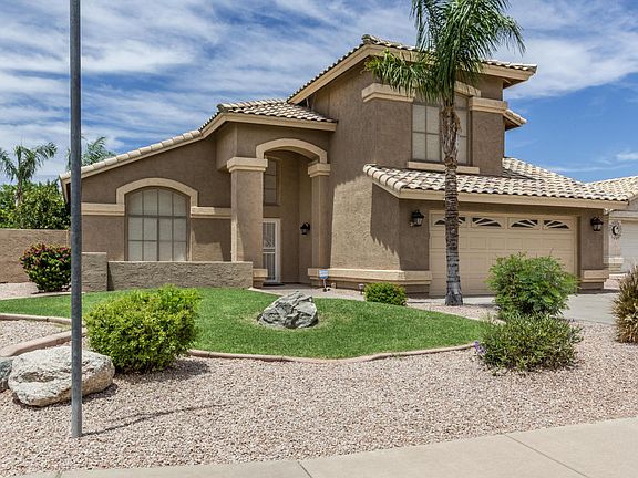 3rd image of 2462 S Augustine Cir