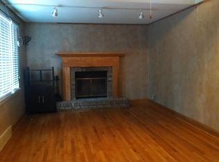 300 Edwards Dr, Glen Carbon, IL 62034