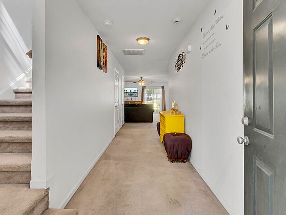 3rd image of 7943 Ruskin Rd