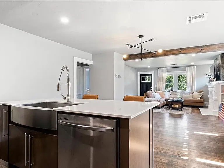 2529 NW 14th St — Photo 10