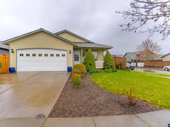 3981 Somerset Dr NE, Albany, OR 97322