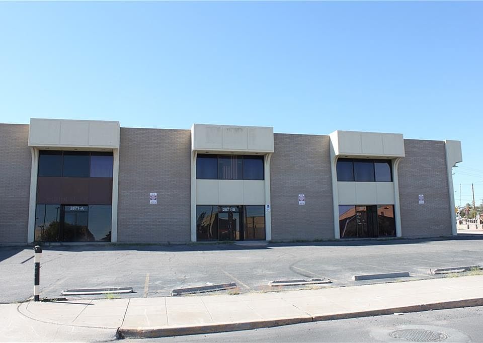 1st image of 2873 Pershing Dr