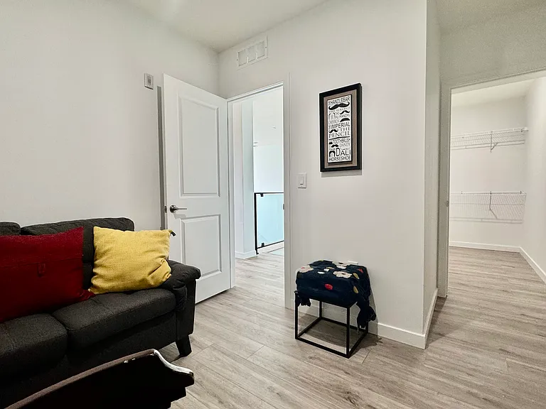 915 N Broad St #610 — Photo 14
