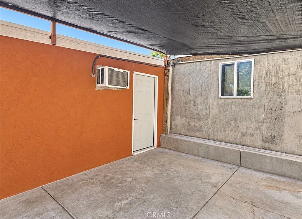 2 bed, 1125 sqft, $1,800 — Photo 2