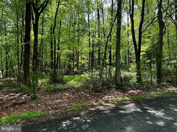 130 Gumwood Ln, Kunkletown, PA 18058