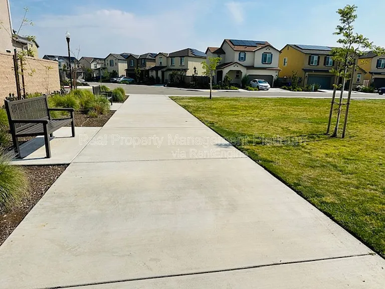 837 Soledad Ave — Photo 21